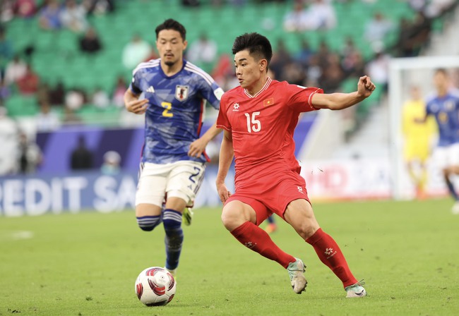 Tin nóng thể thao tối 16/1: Đình Bắc được khuyên sang J-League, CLB Ninh Bình chưa chốt lịch thi đấu - Ảnh 2.