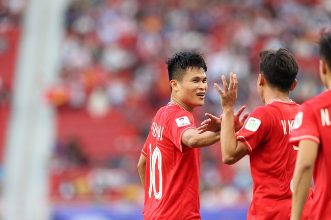 TRỰC TIẾP bóng đá Việt Nam vs Nhật Bản (VTV5): Tuấn Hải lập công, bữa tiệc bàn thắng (H1) - Ảnh 5.