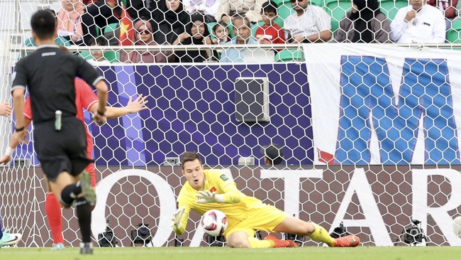 Filip Nguyễn bất ngờ được thủ môn Việt kiều bênh vực sau khi phải nhận lời đánh giá năng lực kém - Ảnh 2.