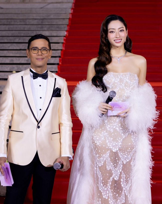 Lương Thùy Linh - nàng hậu 2k đầu tiên làm host tại Asian Television Awards  - Ảnh 6.