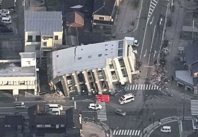 Động đất tại Nhật Bản: Dỡ bỏ toàn bộ cảnh báo sóng thần - Thủ tướng F.Kishida xác nhận 'thiệt hại rất lớn' - Ảnh 1.