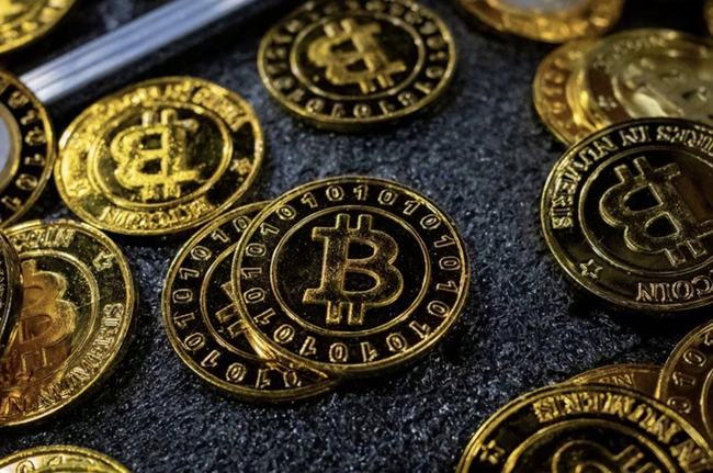 Nhà đầu tư có nên 'rót tiền' vào bitcoin? - Ảnh 2.
