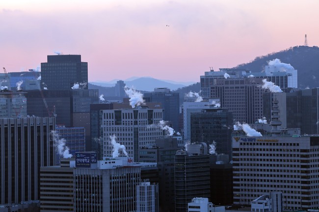 Hàn Quốc: Giá rét bao trùm, nhiệt độ ở thủ đô Seoul giảm sâu xuống -21,7 độ C - Ảnh 2.