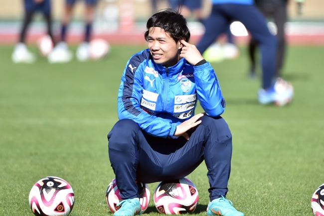 Công Phượng tiết lộ chơi tiền vệ phòng ngự ở Nhật Bản, nhận xét về ĐT Việt Nam tại Asian Cup - Ảnh 2.