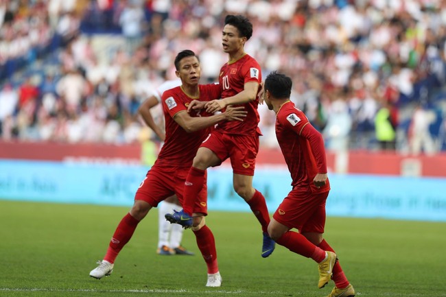 Indonesia lách qua khe cửa cực hẹp, gợi nhớ thành tích của ĐT Việt Nam tại Asian Cup 2019 - Ảnh 4.