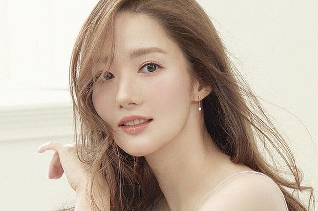 'Marry My Husband' khởi đầu ấn tượng, lấy lại danh tiếng cho Park Min Young - Ảnh 1.