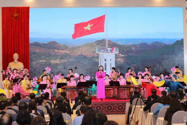 Thủ tướng Phạm Minh Chính: Đẩy mạnh liên kết vùng, quốc gia, quốc tế về văn hóa, thể thao, du lịch - Ảnh 4.