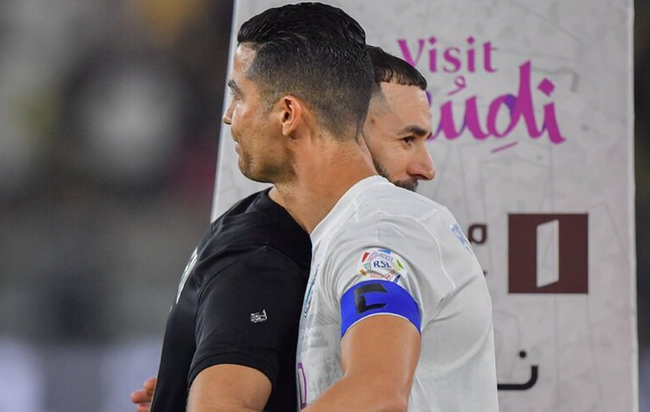 Tin chuyển nhượng 30/1: Benzema bất ngờ có cơ hội tái hợp Ronaldo tại Al Nassr, PSG hỏi mua SAO MU - Ảnh 2.