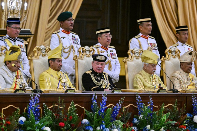 Quốc vương thứ 17 của Malaysia đăng quang - Ảnh 3.