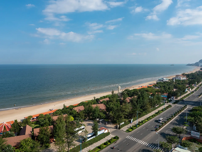 Vài nét về Bãi Sau Vũng Tàu: Điểm đến yên bình - 3 khách sạn bãi sau Vũng Tàu tốt nhất - Ảnh 1.