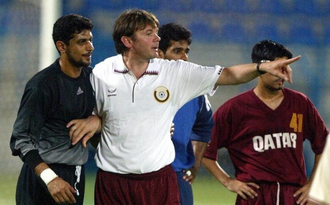 Troussier và ký ức Asian Cup: Đỉnh cao cùng Nhật Bản, thảm họa với Qatar - Ảnh 3.