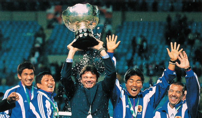 Troussier và ký ức Asian Cup: Đỉnh cao cùng Nhật Bản, thảm họa với Qatar - Ảnh 2.