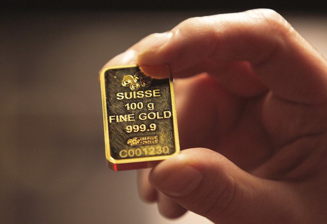 Giá vàng có thể tăng lên 2.200 USD/ounce trong năm nay - Ảnh 1.
