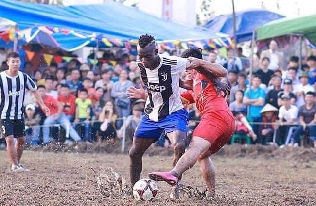 Cầu thủ chuyên đá phủi ở Việt Nam sang Myanmar làm Vua phá lưới, lập kỳ tích AFC Cup là ai? - Ảnh 2.