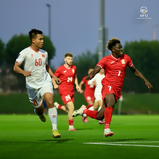 Tiến Anh lập công, ĐT Việt Nam vẫn thua trận trước thềm Asian Cup 2023  - Ảnh 7.