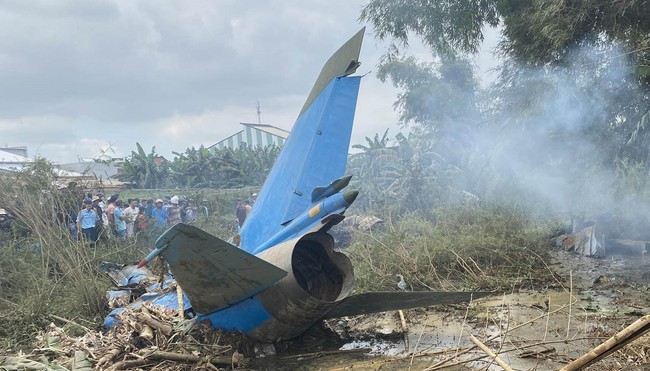 Máy bay quân sự bị rơi tại Quảng Nam, phi công thoát hiểm an toàn - Ảnh 2.