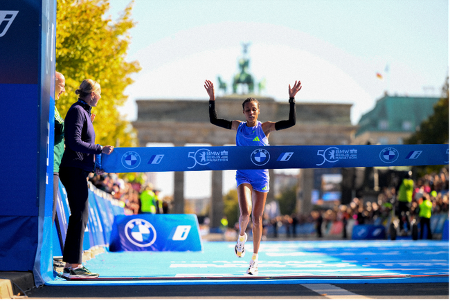 Vận động viên người Việt lọt Top 100 tại Berlin Marathon là ai? - Ảnh 2.