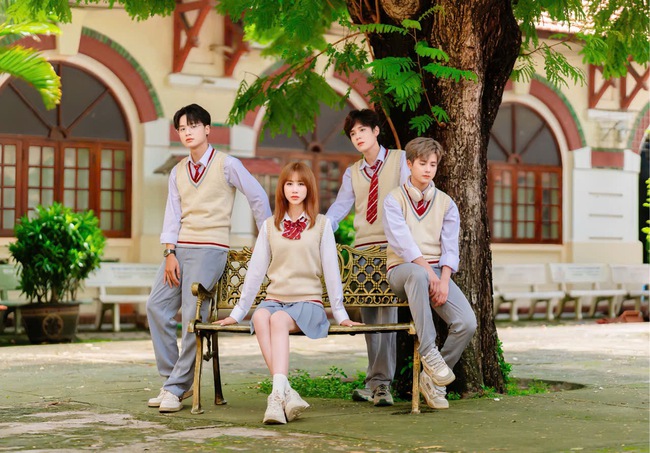 Sau bài hit &quot;Em lại nhớ anh rồi&quot;, Tuệ Phương ra mắt MV đầu tay  - Ảnh 3.