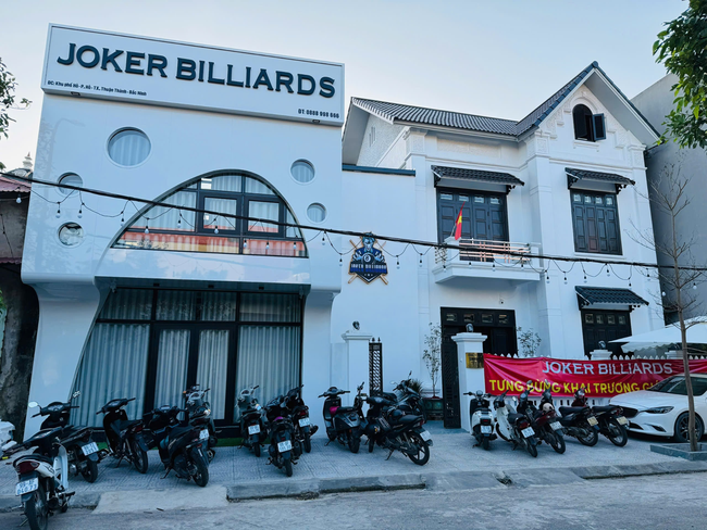 Joker Billiards Club: Khai trương hồng phát, vạn lời cảm ơn - Ảnh 1.