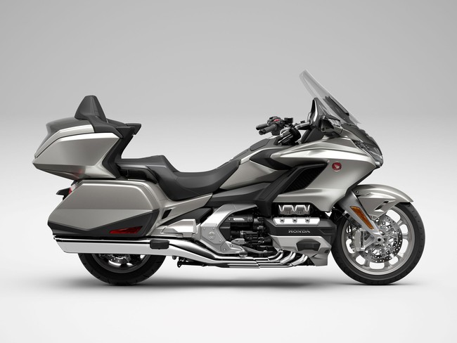 Hai bánh Honda Gold Wing giá hơn 1,2 tỷ đồng - Ảnh 1.