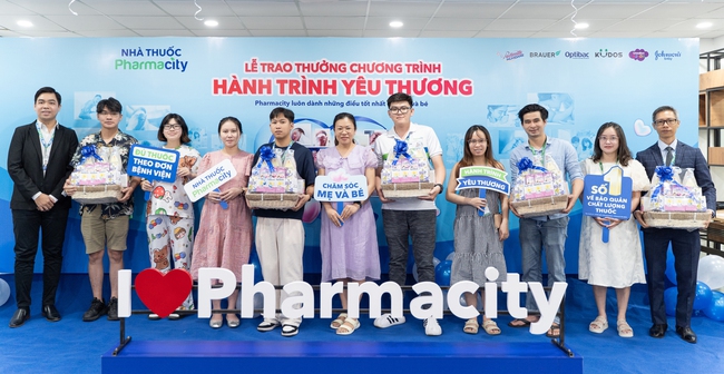 Pharmacity tặng quà sức khỏe trị giá 10 triệu đồng cho các mẹ bầu - Ảnh 1.