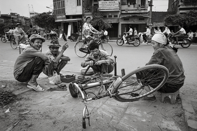 Triển lãm &quot;Hà Nội - Một thời để nhớ&quot;: Sự nồng ấm của người Hà Nội vẫn thế! - Ảnh 7.