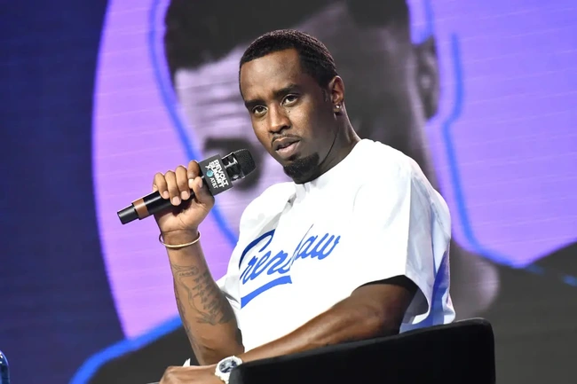 Sean 'Diddy' Combs bị buộc tội xâm hại tình dục 25 trẻ vị thành niên bao gồm một đứa trẻ 9 tuổi - Ảnh 4.