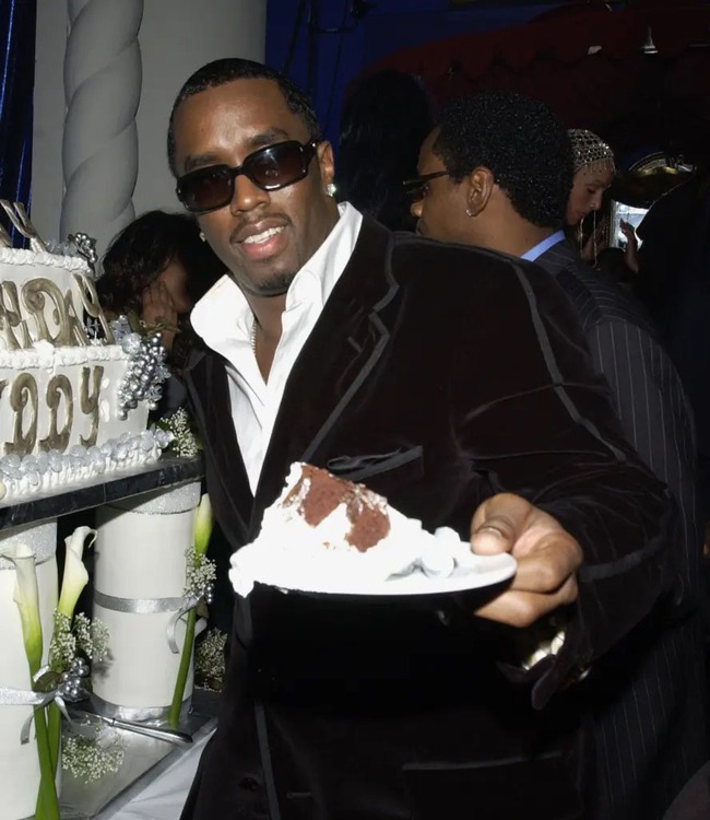 diddy-party16-1727851438477936214580.jpg