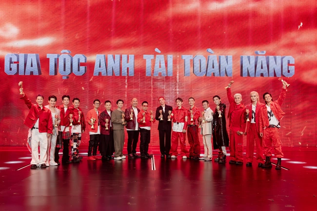 “Anh trai vượt ngàn chông gai 2024”: 17 anh tài gia nhập &quot;Gia tộc toàn năng&quot;, Cường Seven là thủ lĩnh
 - Ảnh 1.