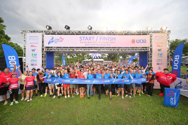 Giải chạy bộ UOB Heartbeat Run 2024: Gây quỹ gần 700 triệu đồng để hỗ trợ các cộng đồng khó khăn tại Việt Nam - Ảnh 1.