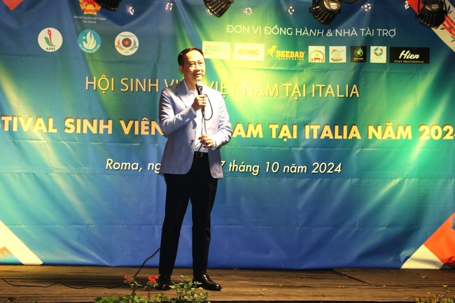 Festival sinh viên “Tôn vinh tiếng Việt, văn hoá Việt” tại Italy - Ảnh 1.