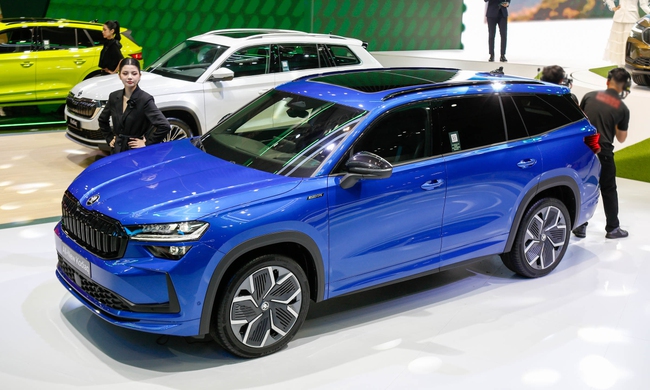 SUV cỡ lớn Skoda Kodiaq thế hệ mới nhập khẩu châu Âu - Ảnh 1.