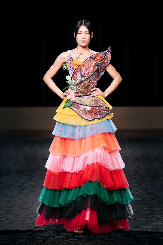 Top model Nguyễn Hợp nổi bật tại Tokyo Couture Fashion Week - Ảnh 1.