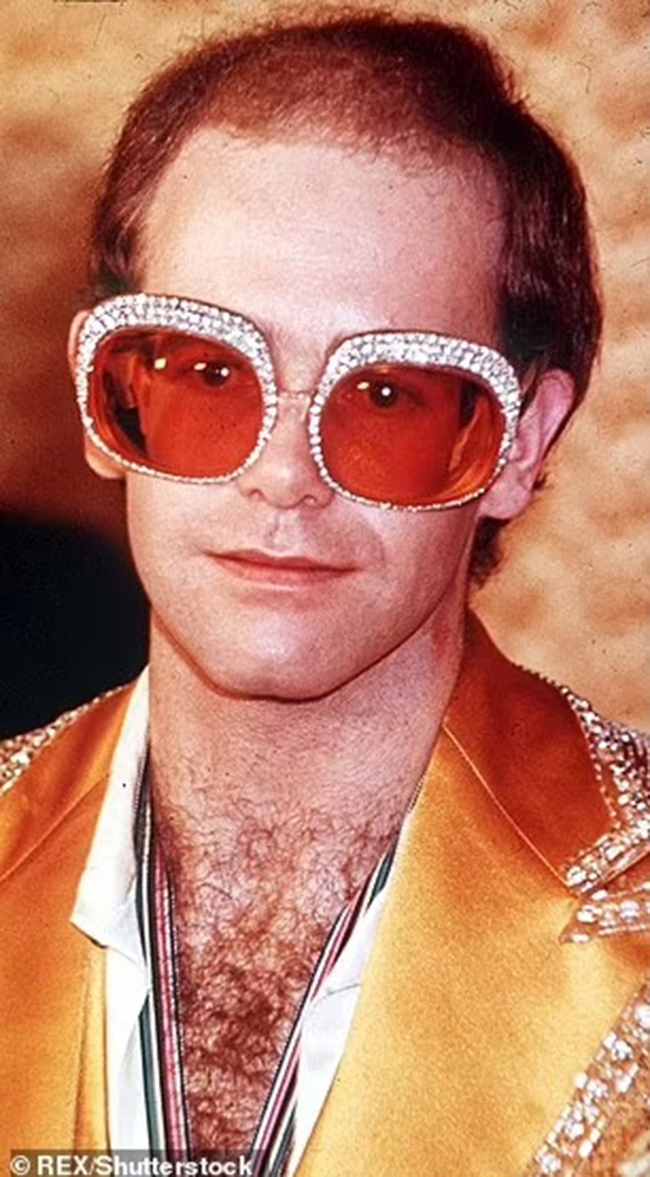 elton1-17280335299102108734816.jpg