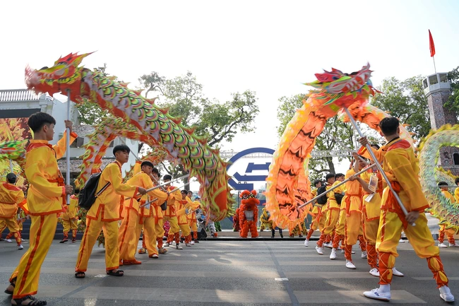 Hàng ngàn người tham gia tổng duyệt &quot;Ngày hội Văn hóa vì Hòa bình&quot; - Ảnh 13.