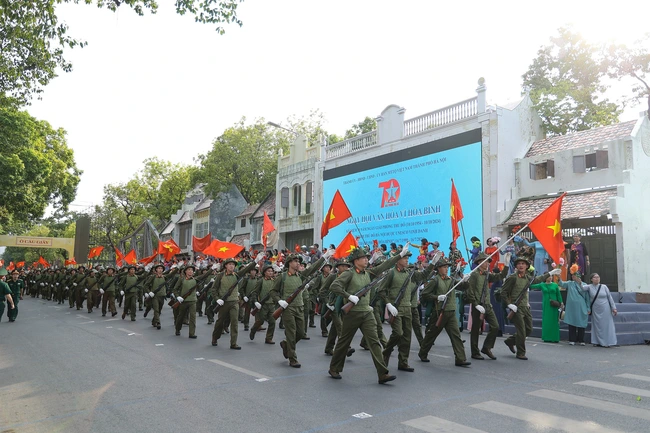 Hàng ngàn người tham gia tổng duyệt &quot;Ngày hội Văn hóa vì Hòa bình&quot; - Ảnh 3.