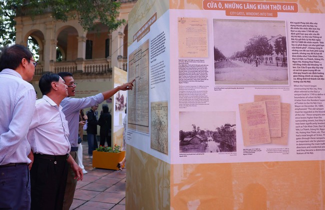 Khai mạc trưng bày “Hà Nội và những cửa ô” chào mừng 70 năm ngày Giải phóng Thủ đô - Ảnh 5.