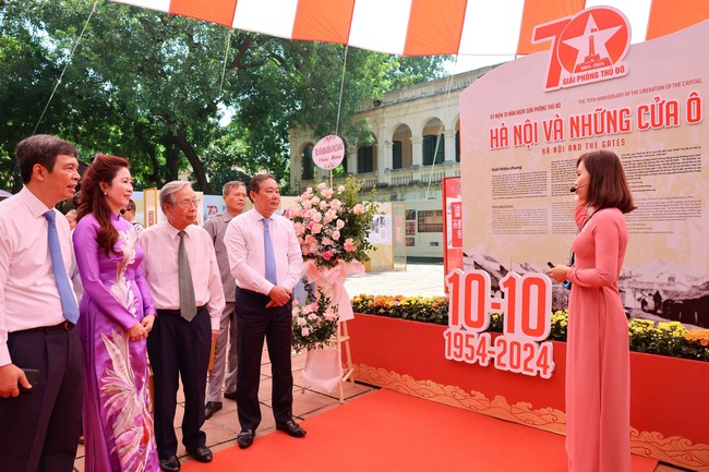 Khai mạc trưng bày “Hà Nội và những cửa ô” chào mừng 70 năm ngày Giải phóng Thủ đô - Ảnh 4.