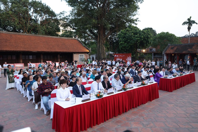 Kết quả Giải &quot;Bùi Xuân Phái - Vì tình yêu Hà Nội&quot; lần 17 - 2024 - Ảnh 8.