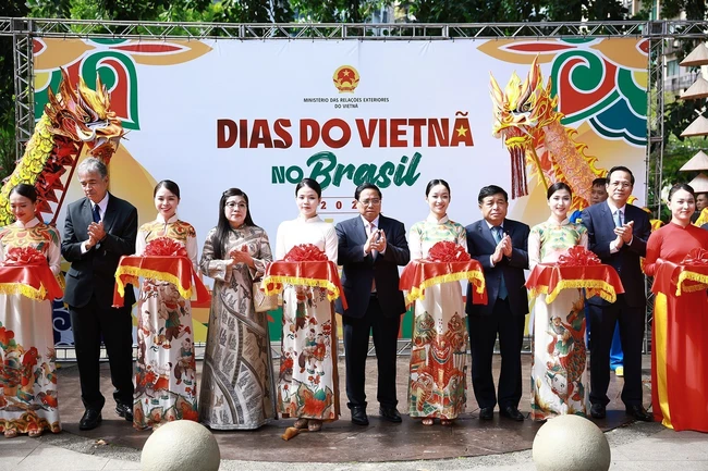 Thủ tướng Phạm Minh Chính dự Chương trình &quot;Ngày Việt Nam tại Brazil&quot; - Ảnh 1.