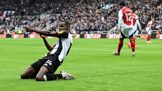 Hàng công bế tắc, Arsenal sảy chân tại St. James' Park - Ảnh 1.