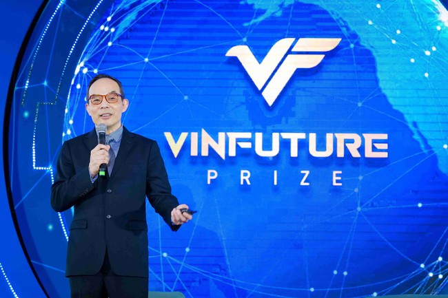 Nhà khoa học VinFuture: &quot;AI thông minh hơn là an toàn hơn&quot; - Ảnh 2.