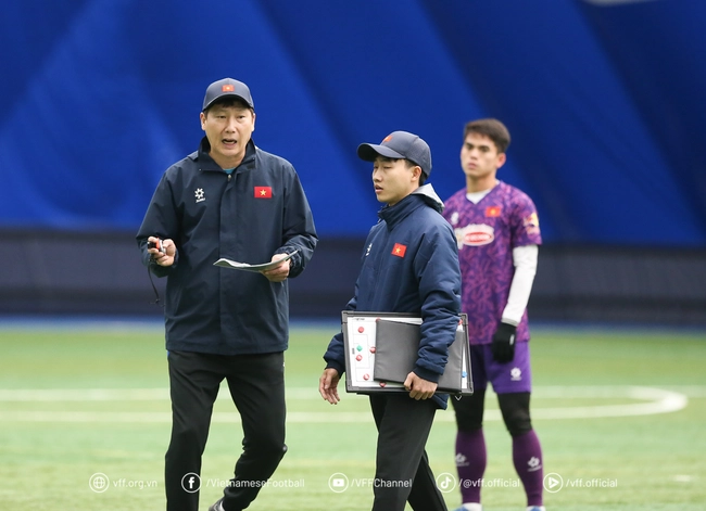 Đội tuyển Việt Nam hoạt động hết công suất, chờ đọ tài đội bóng K.League 1 - Ảnh 1.