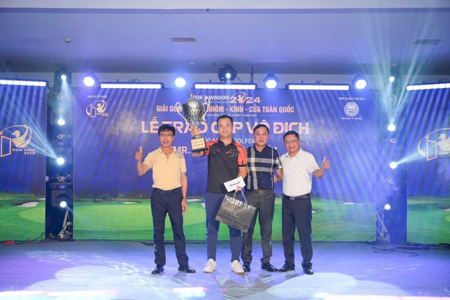 Golfer Hoàng Anh Tuấn vô địch giải Golf ngành Nhôm - Kính - Cửa toàn quốc 2024 - Ảnh 2.