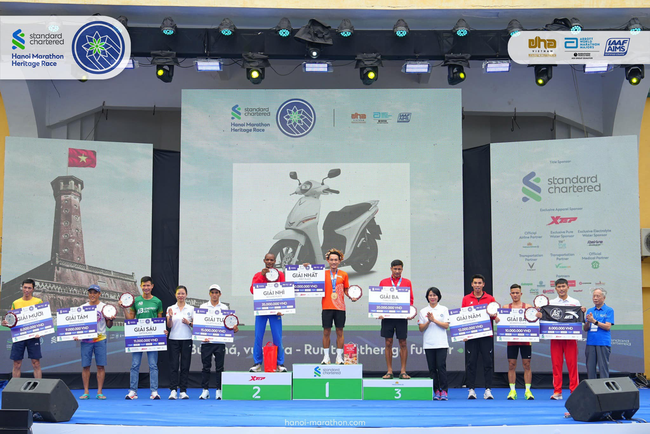 Chỉ về nhì ở Marathon Di sản Hà Nội 2024, Hoàng Nguyên Thanh lại được tính vô địch vì lý do bất ngờ - Ảnh 2.