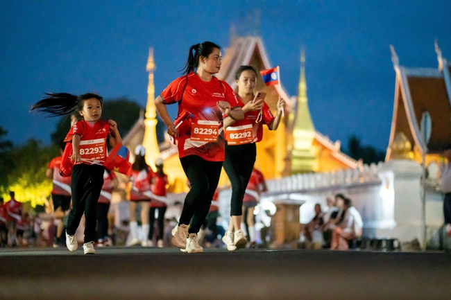 5000 VĐV chinh phục đường chạy Viettel Marathon Luang Prabang Unitel 2024 - Ảnh 4.