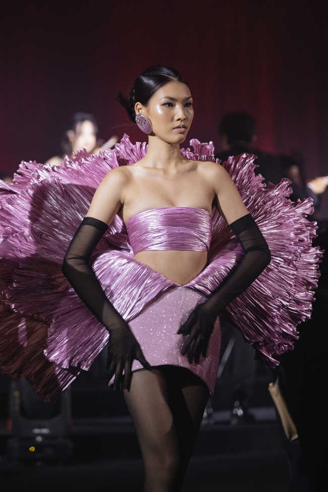 Hennessy Fashion Show - Go Toward the Newness: Đón khởi đầu rực rỡ - Ảnh 7.