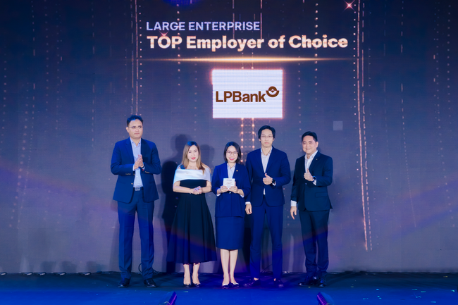 LPBank lọt Top đầu 50 Doanh nghiệp kinh doanh hiệu quả và nhà tuyển dụng được yêu thích 2024 - Ảnh 3.