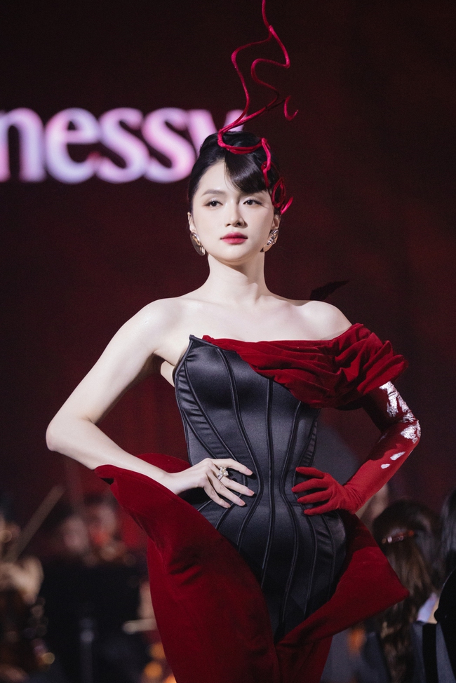 Hennessy Fashion Show - Go Toward the Newness: Đón khởi đầu rực rỡ - Ảnh 6.