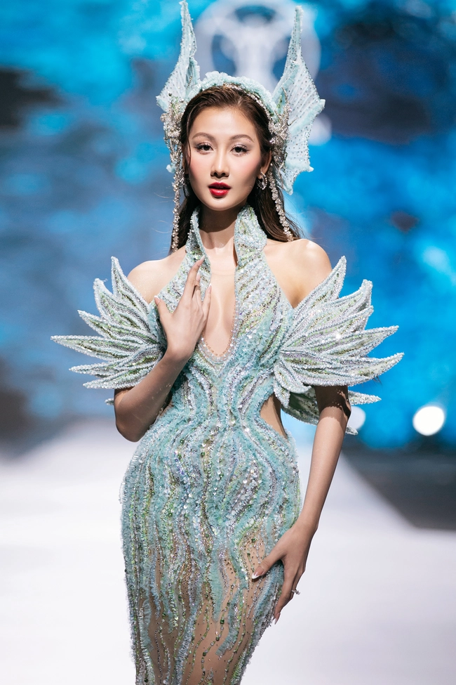 Dàn Hoa hậu, Á hậu catwalk chuyên nghiệp trên sàn diễn Vietnam Beauty Fashion Fest 10 - Ảnh 5.